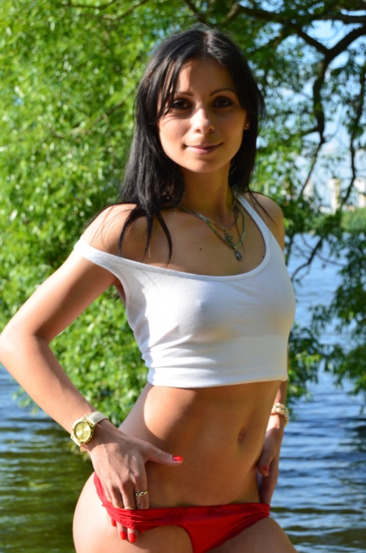 Алия, 22